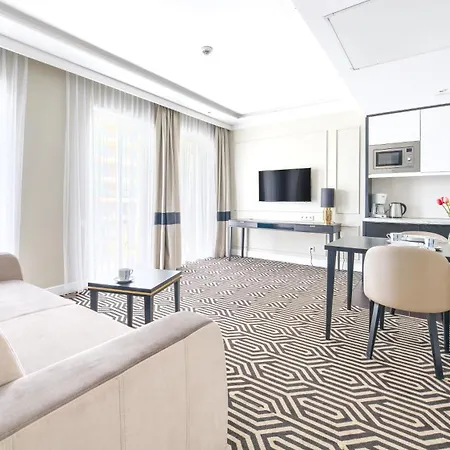 Baltic Park Z Jacuzzi, Sun & Snow